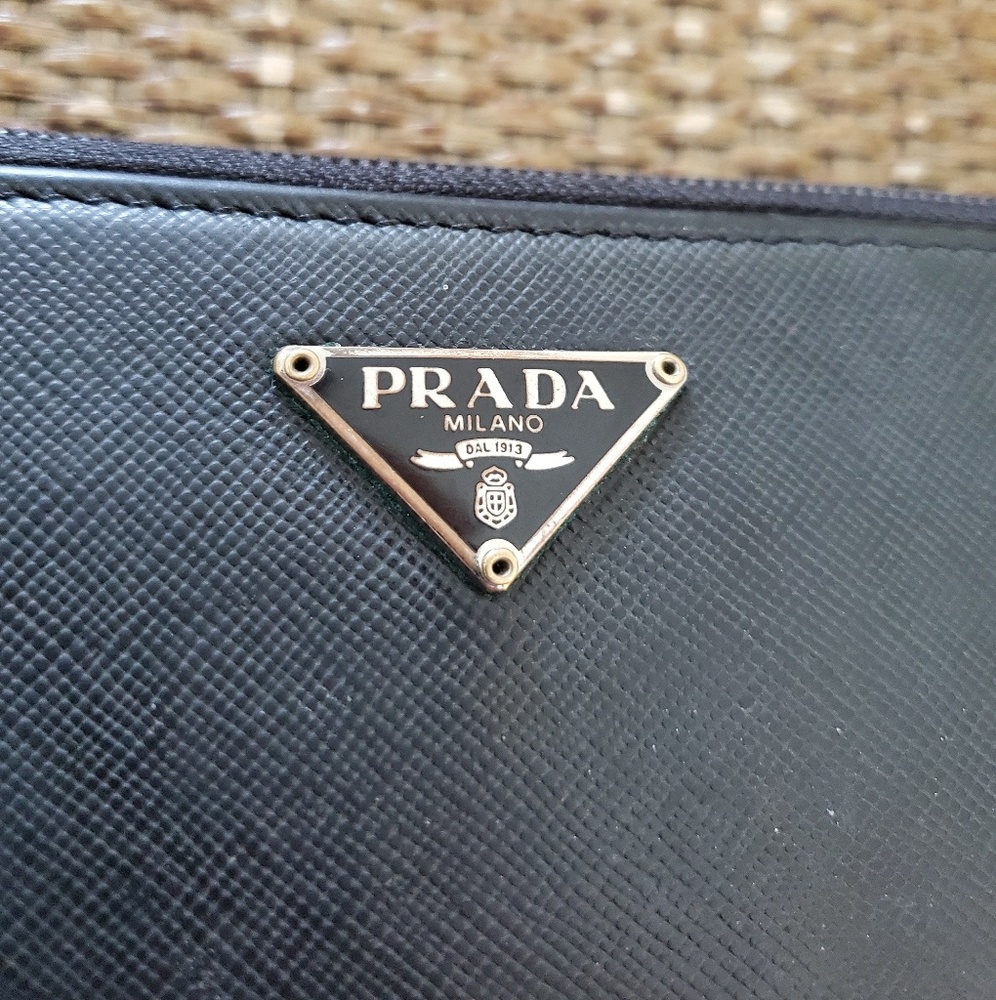 Prada Wallet - Picture 2 of 8